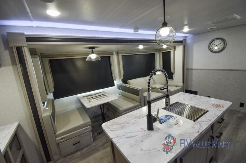 New 2024 EAST TO WEST Alta 2810KIK Travel Trailer at RV Value Mart Franklinville, NC NFR9009054