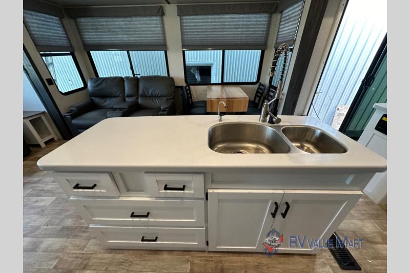 Used 2021 Keystone RV Retreat 39LOFT Destination Trailer at RV Value ...