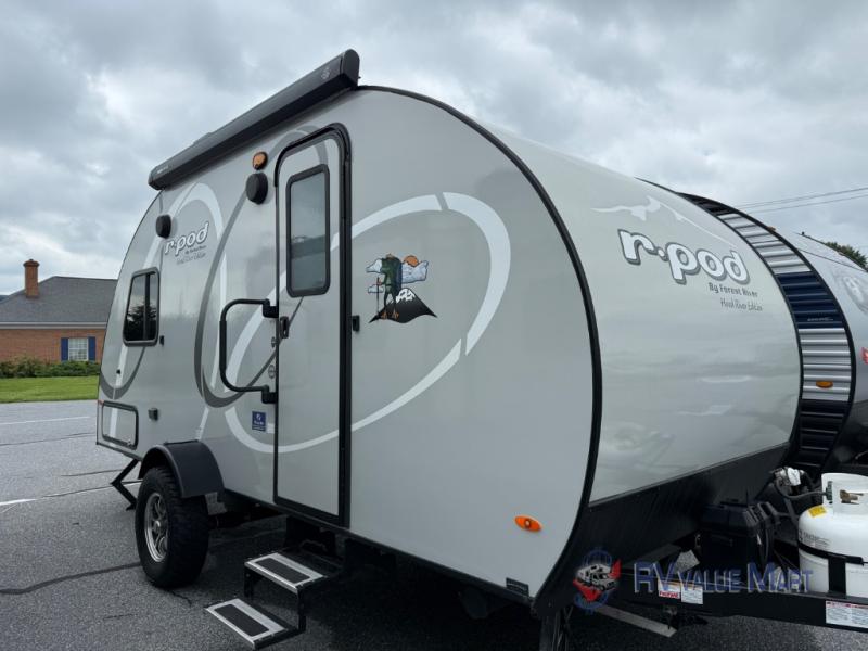 Used 2021 Forest River r-pod RP-176 for sale in Willow Street, PA