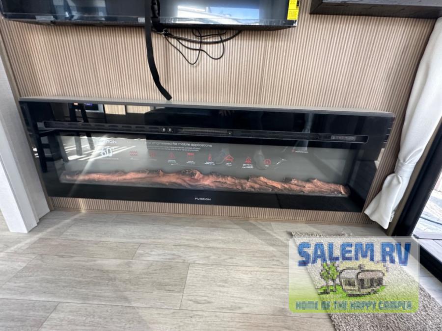 New 2025 Forest River RV Salem Grand Villa 42VERANDA Destination ...