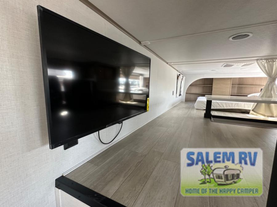 New 2025 Forest River RV Salem Grand Villa 42VERANDA Destination ...