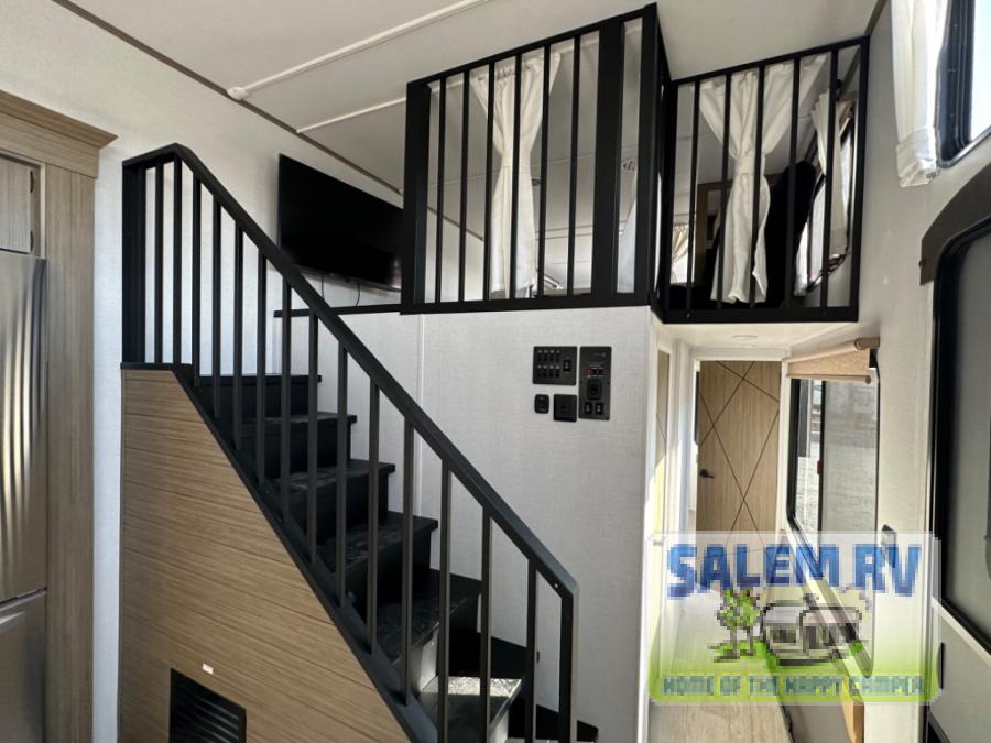 New 2025 Forest River RV Salem Grand Villa 42VERANDA Destination ...