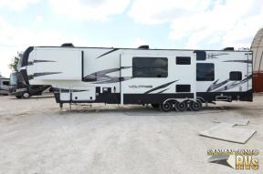 Used 2017 Dutchmen RV Voltage V4155 Photo