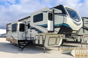 Used 2021 Keystone RV Montana 3763BP Photo