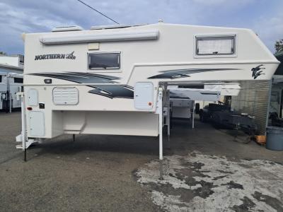 Used 2018 Northern Lite Special Edition Series 8-11 Q Classic SE