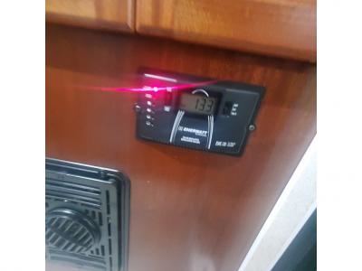USED NORTHERN LITE TRUCK CAMPER