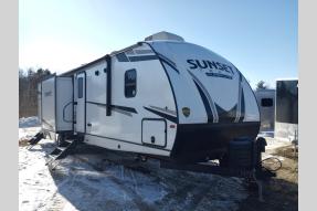 Used 2024 CrossRoads RV Sunset Trail SS331BH Photo