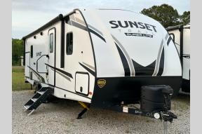 Used 2022 CrossRoads RV Sunset Trail SS253RB Photo