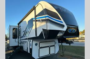 New 2023 Keystone RV Fuzion 419 Photo