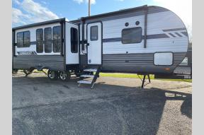 New 2023 Gulf Stream RV Gold Edition 299RLI Photo