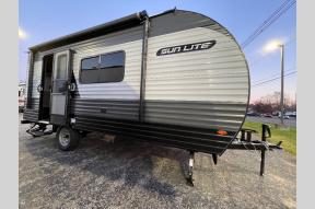 New 2024 Sunset Park RV Sun Lite LTD 19RK Photo