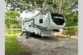 New 2023 CrossRoads RV Cruiser 32BH  FW Photo