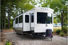 New 2025 CrossRoads RV Hampton 372FDB Photo