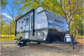 New 2024 Jayco Jay Flight SLX 183RB Photo