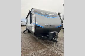 Used 2022 Coachmen RV Catalina Legacy 303RKDS Photo