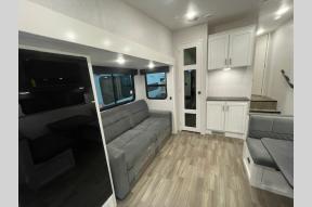 New 2025 Jayco Eagle SLE 24MLE Photo