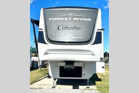 New 2025 Palomino Columbus 384RKH Photo
