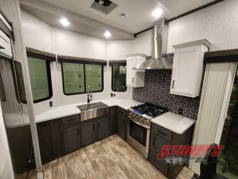 New 2024 CrossRoads Hampton 388FKL Destination Trailer at Stoney's RV