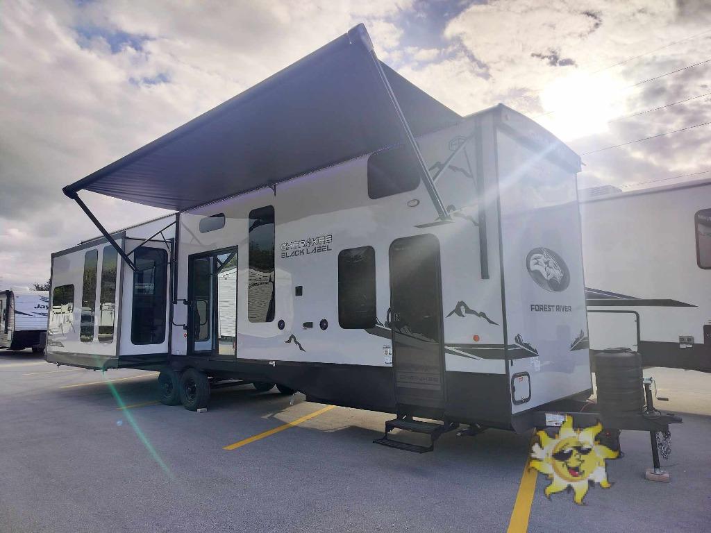 2025 Forest River RV Cherokee Black Label 39DLBL