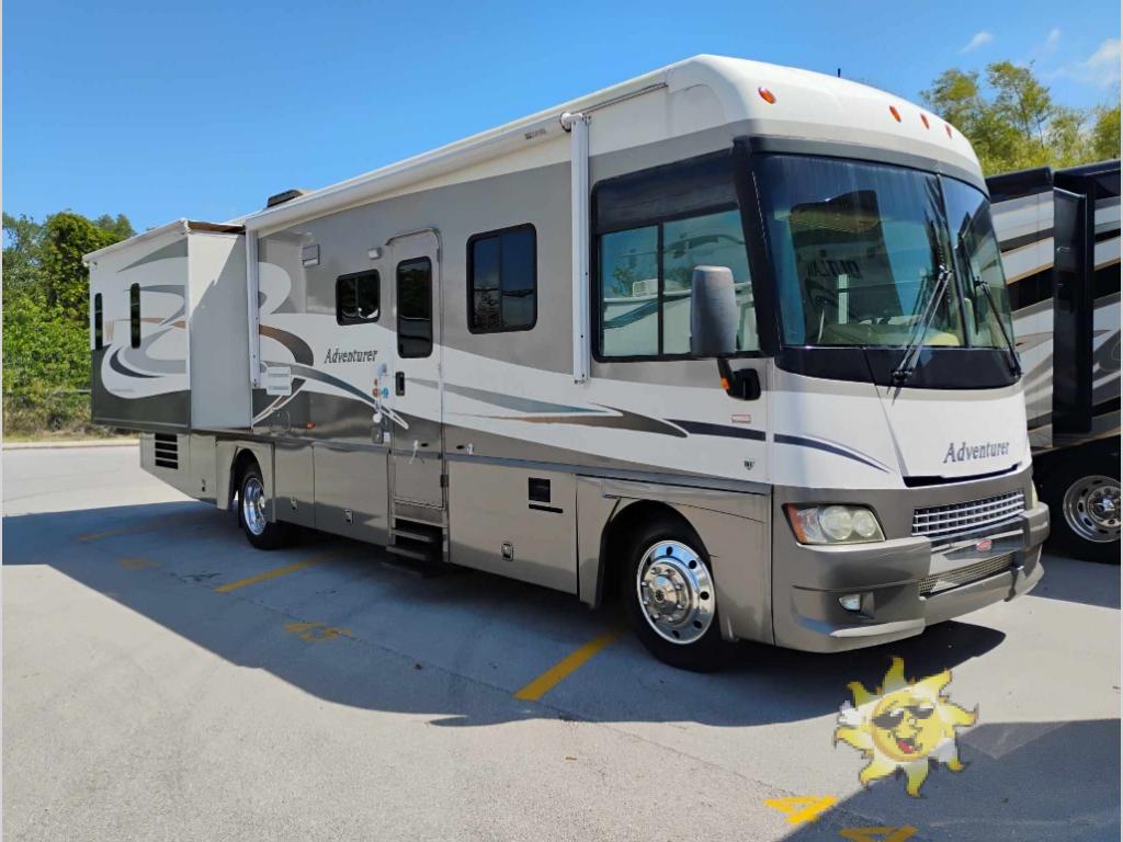 2006 Winnebago Adventurer 35 U