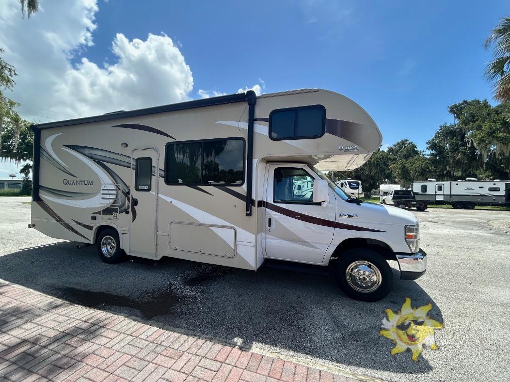 2017 Thor Motor Coach Quantum RS26