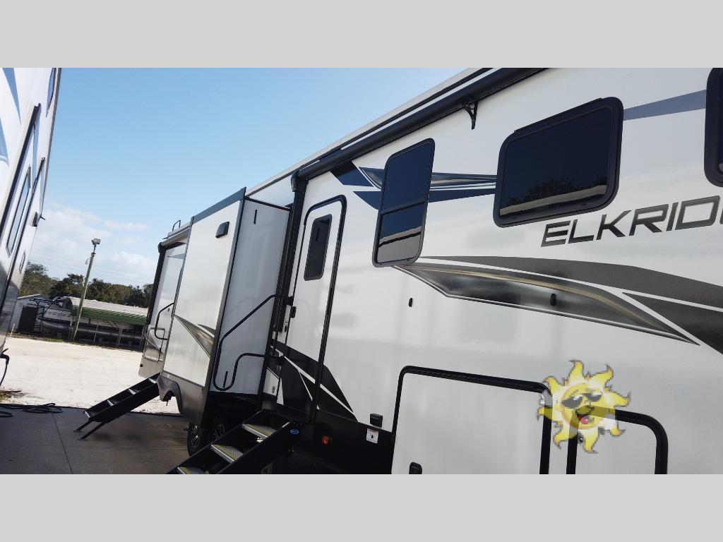 New 2023 Heartland Elkridge 37bbh Fifth Wheel At Sun Camper Liquidators 