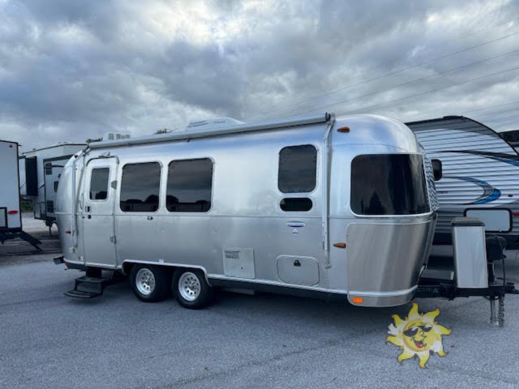 Used 2014 Airstream RV International Serenity 23FB Travel Trailer At ...