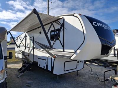 2021 CrossRoads RV Cruiser 28BH