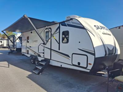 2023 CrossRoads RV Sunset Trail SS253RB