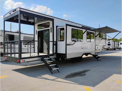 2025 Forest River RV Cherokee Arctic Wolf 3800DECK