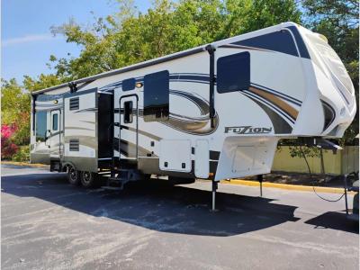 2014 Keystone RV Fuzion 331 Chrome