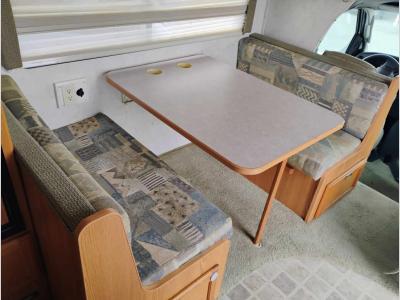 2005 Winnebago Minnie 24 V