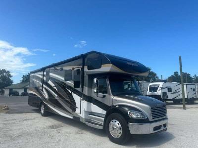 2018 Jayco Seneca 37k