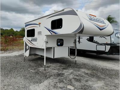 2013 Lance 865