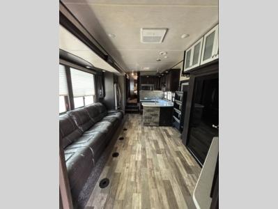 2018 Heartland Road Warrior 427RW