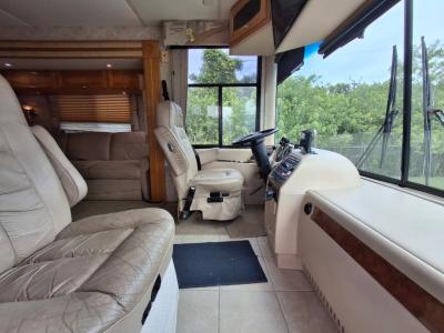 2005 Newmar Dutch Star M-3810