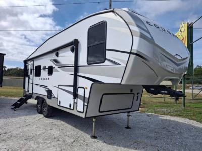 2023 Keystone RV Cougar Half-Ton 24RDS
