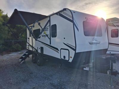 2023 CrossRoads RV Sunset Trail SS20SS