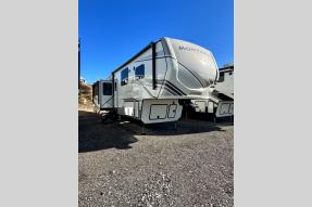 Used 2024 Keystone RV Montana 3231CK Photo