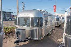 New 2024 Airstream RV Flying Cloud 23FB Photo