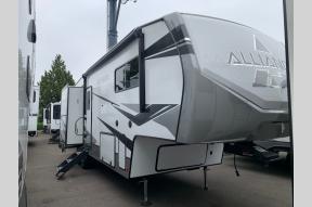 New 2023 Alliance RV Avenue 33RKS Photo