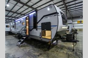 New 2025 Forest River RV Cherokee Alpha Wolf 280QBS Photo