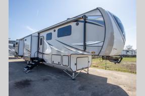 New 2022 Highland Ridge RV Mesa Ridge 395BHS Photo