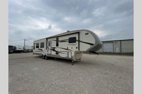 Used 2019 Forest River RV Cardinal Limited 3780LFLE Photo