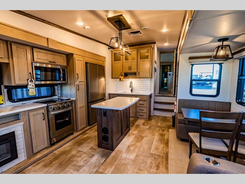 New 2024 Forest River RV Rockwood Signature 361RL Fifth Wheel at The ...