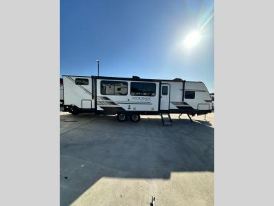 Used 2021 Dutchmen RV Kodiak Ultimate 3301BHSL