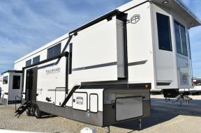 New 2025 Forest River RV Wildwood Heritage Glen ROOST43 Photo