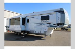 New 2023 Palomino Columbus 375BH Photo