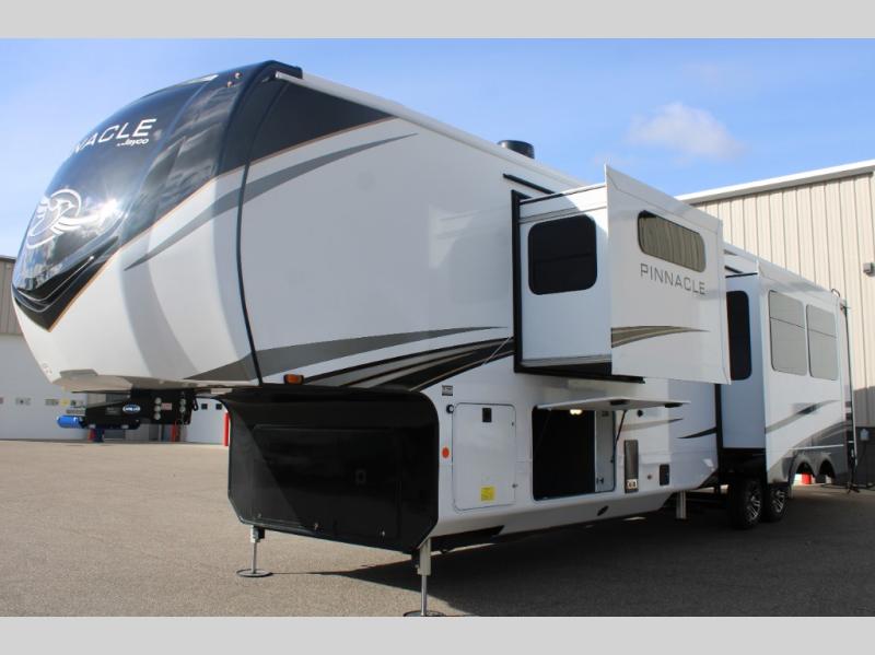 New 2025 Jayco Pinnacle 38FBRK Fifth Wheel at TradeWinds RV Clio, MI