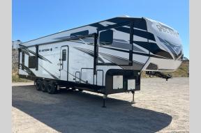 New 2024 Genesis Supreme B40GSTS Photo